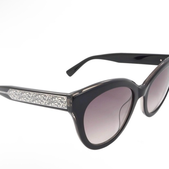 Longchamp *NWOT *Elegant Black and Silver Women's Sunglasses - Picture 3 of 3